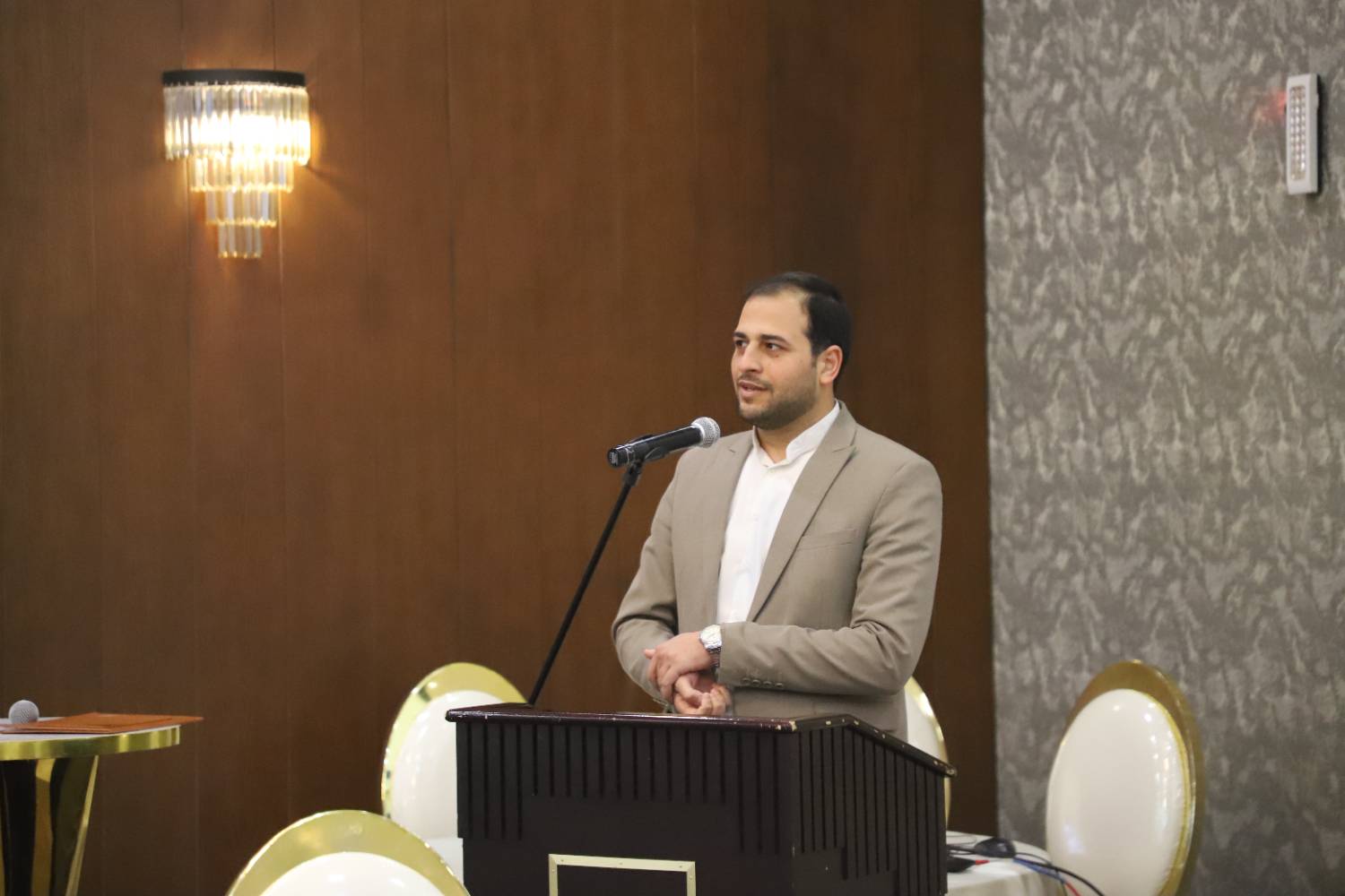 معارفه پزشکان سخنرانی دکتر توحیدی